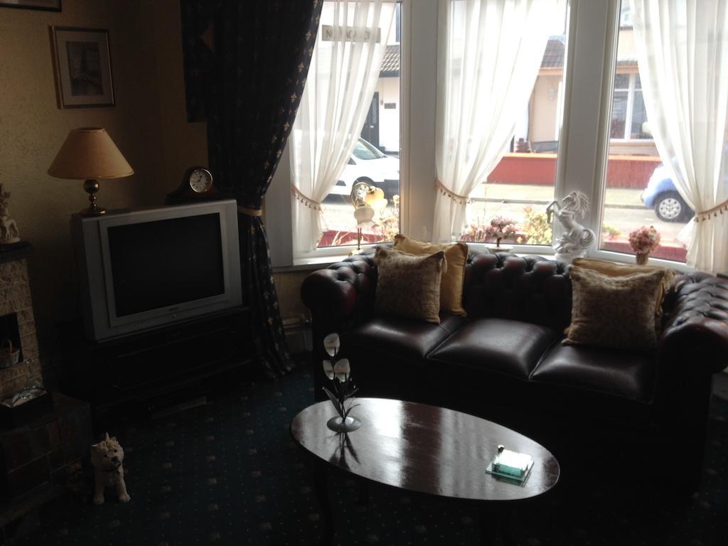 The Mackintosh Guest Accommodation Blackpool Exterior photo